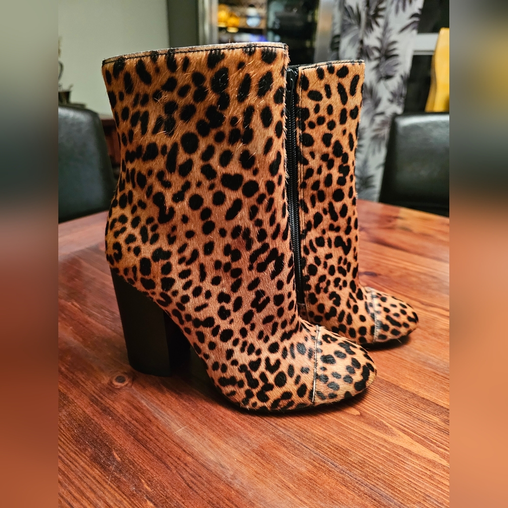 Kendall & Kylie‎ animal print ankle boots. Size 6